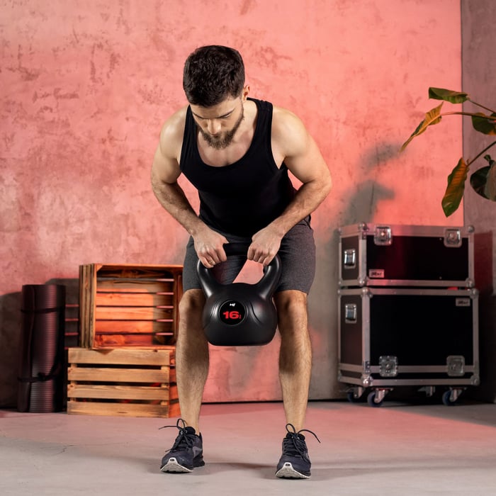 Training met 16 kg kettlebell