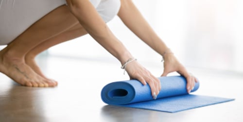 Fitness mat workout. Hoe je een effectieve workout op de mat uitvoert