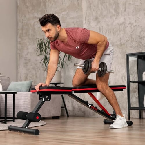 Tricepsoefeningen met dumbbells - zo train je thuis effectief!