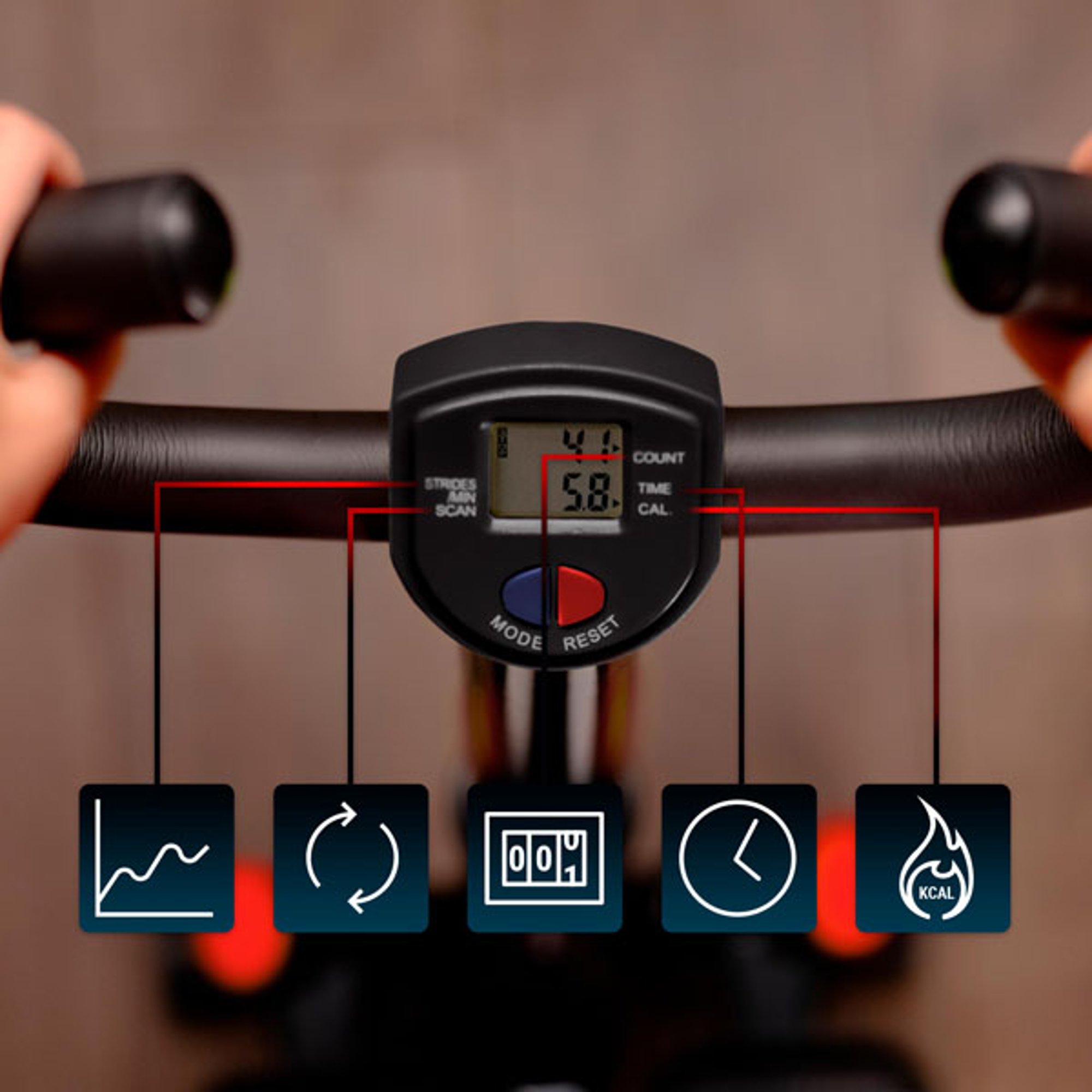 Trainingscomputer met de belangrijkste trainingsparameters zoals tijd, aantal stappen, verbrande calorieën bij de Stepper 055S van Hop-Sport  
